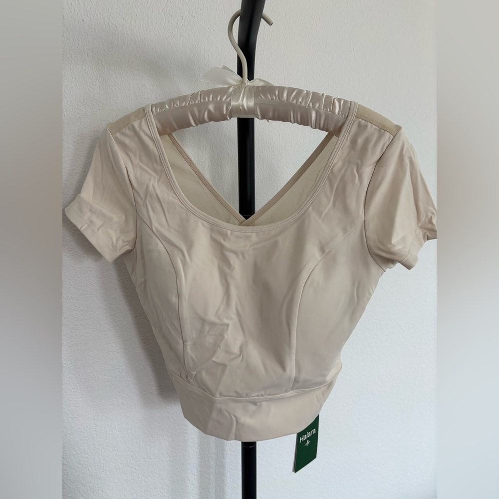 Halara Softly Zero Plus U Neck Short Sleeve Crossover Mesh Yoga Sports Top NWT M - Picture 6 of 7